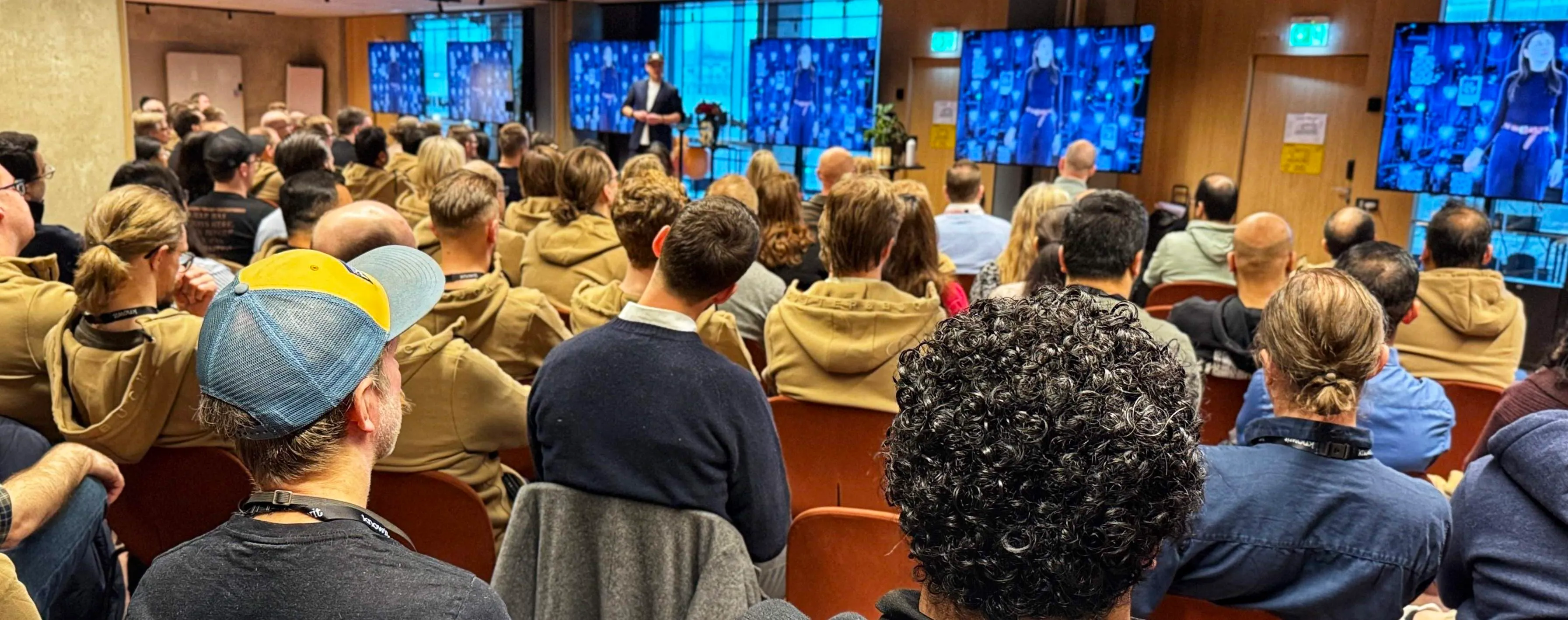 Jacob Bergdahl speaking in front of an audience